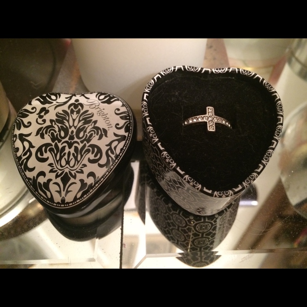 🌠𝐁𝐑𝐈𝐆𝐇𝐓𝐎𝐍 ‘Starry Night’ CZ/Silver ring